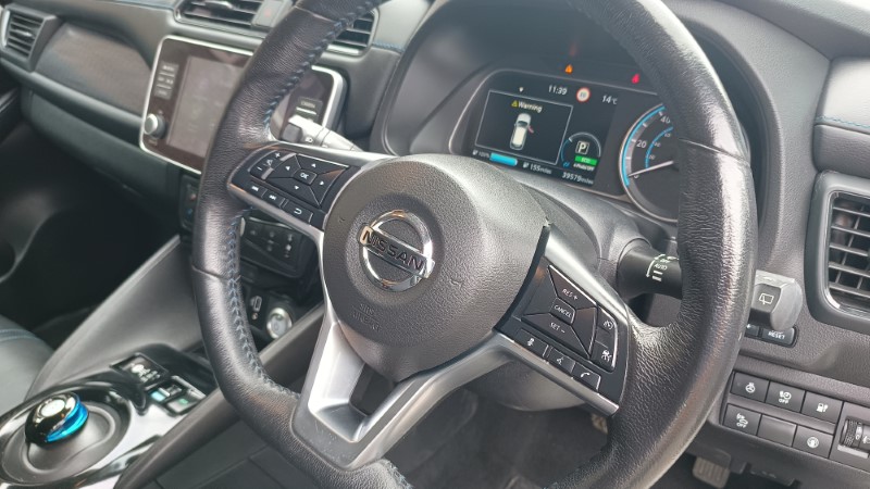 Nissan Leaf White For Sale (9)